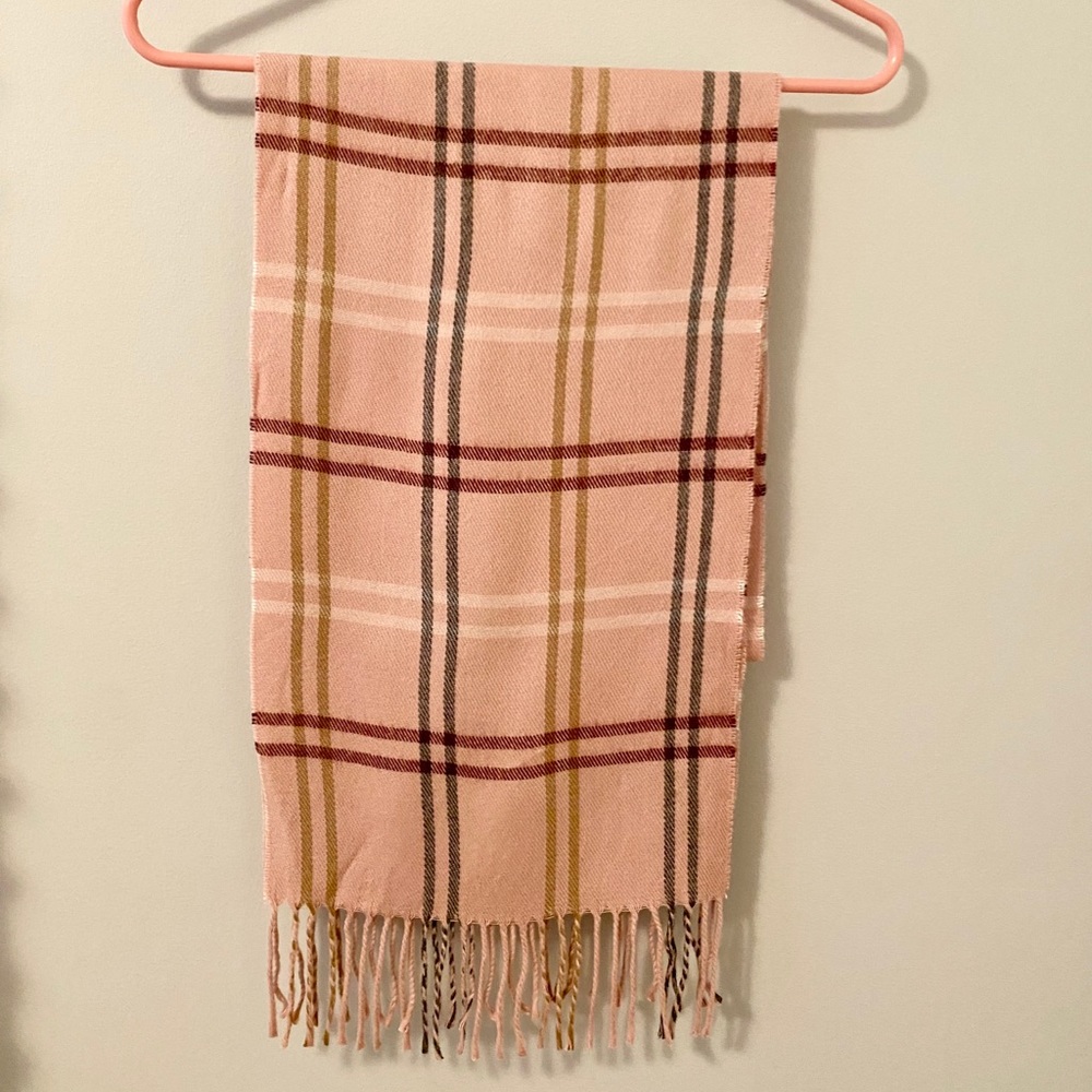 NWOT Cejon Pink Grid Pattern Plaid Woven Scarf